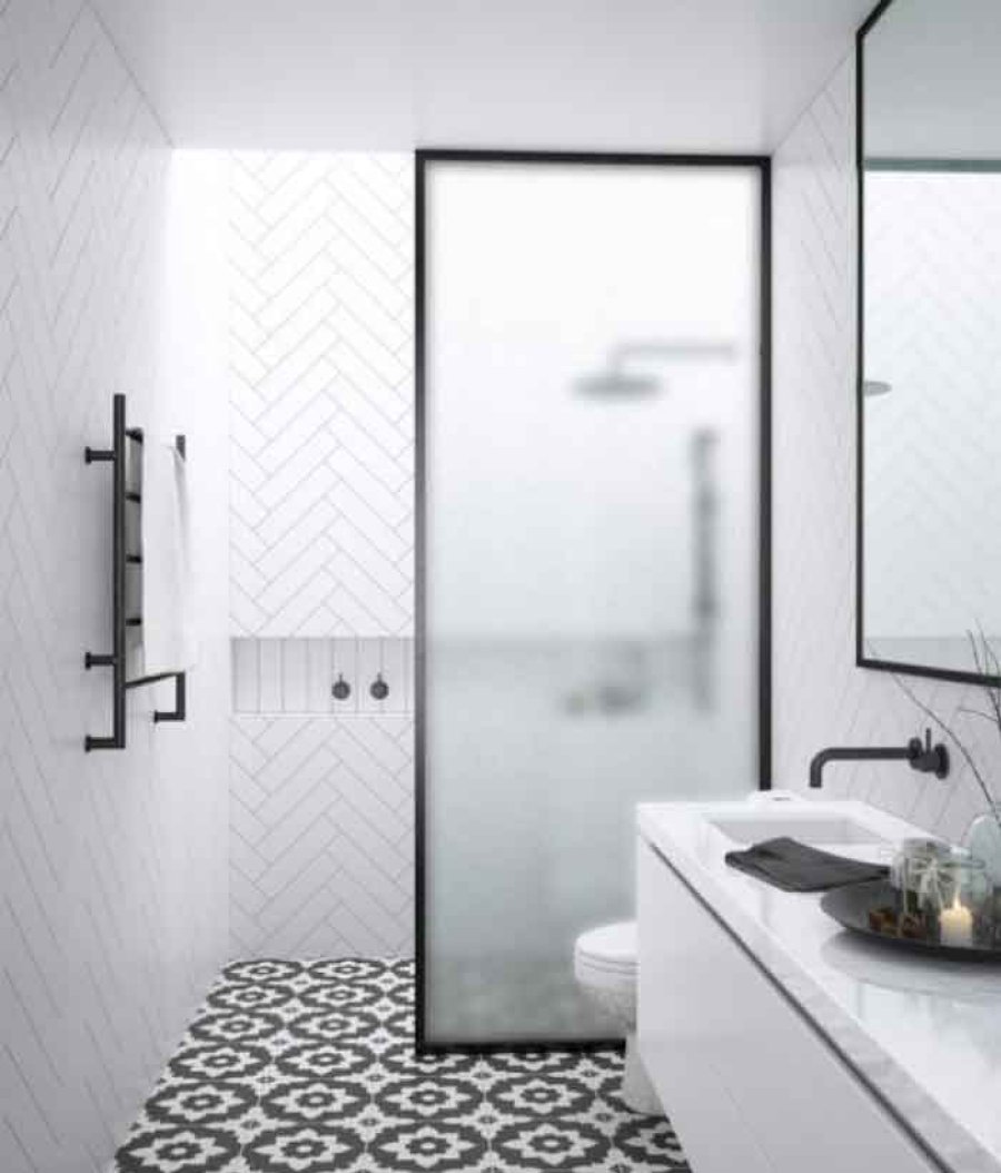 Siyah Profil Kumlama Cam Duş Paneli